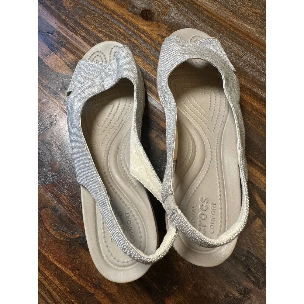 Crocs‎ Women 10 Metallic Linen Slingback Wedge Sandals Peep Toe Silver 205261